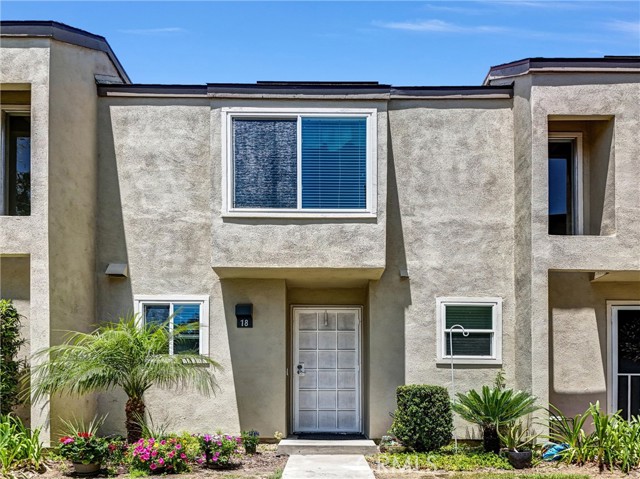 5927 E Creekside Avenue, Orange CA: https://media.crmls.org/medias/0753260f-f522-4340-803e-1c95c5b0dcf6.jpg
