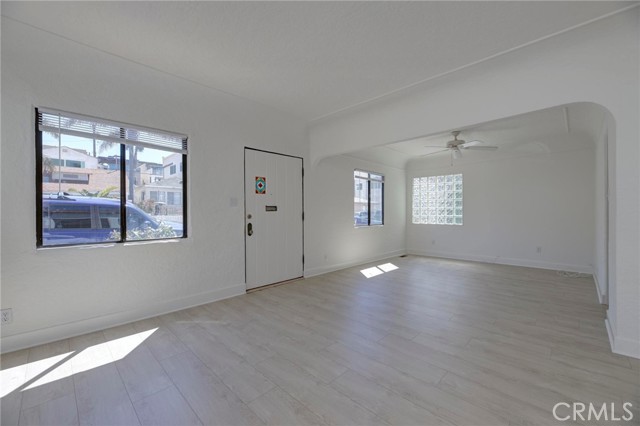 Detail Gallery Image 7 of 40 For 931 Manhattan Ave, Hermosa Beach,  CA 90254 - – Beds | – Baths