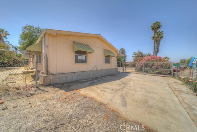 25680 Troy Lane, Menifee CA: https://media.crmls.org/medias/0753ad24-50ed-4ff6-a913-eb33a401d2b6.jpg