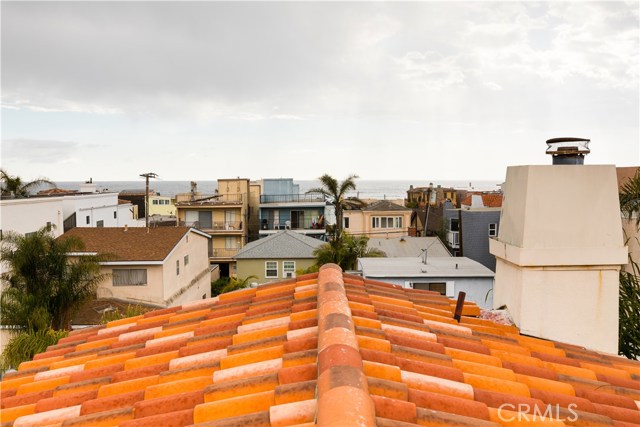 126 Manhattan Avenue, Hermosa Beach, California 90254, 3 Bedrooms Bedrooms, ,3 BathroomsBathrooms,Residential,Sold,Manhattan,SB17050735