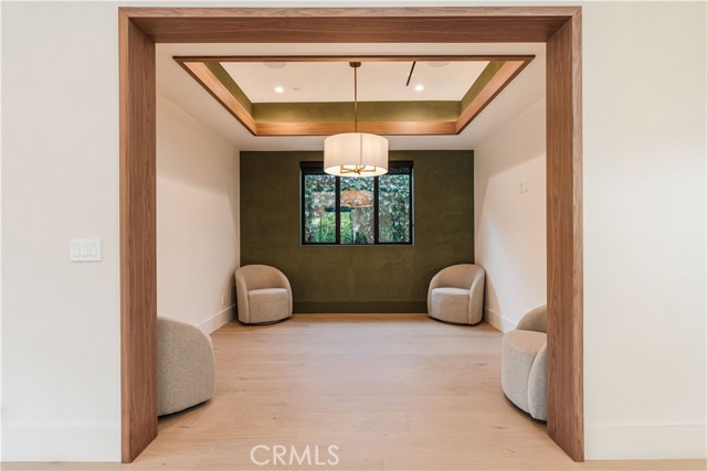 Detail Gallery Image 16 of 46 For 5075 Enfield, Encino,  CA 91316 - 4 Beds | 5 Baths