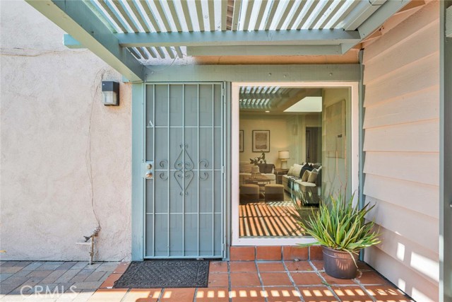 1981 Mitchell Avenue, Tustin CA: https://media.crmls.org/medias/07545d2f-439c-4c94-8a5e-3a2dfdcec601.jpg