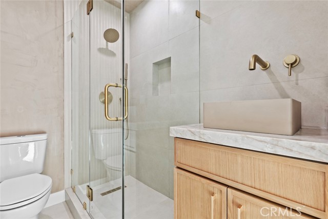 Detail Gallery Image 20 of 49 For 8321 Outland View, Sun Valley,  CA 91352 - 3 Beds | 4 Baths