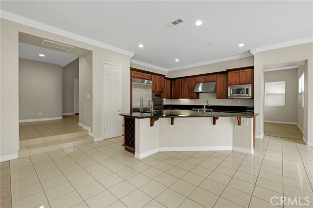 Detail Gallery Image 10 of 34 For 6838 Miramar Ln, Palmdale,  CA 93551 - 4 Beds | 3 Baths