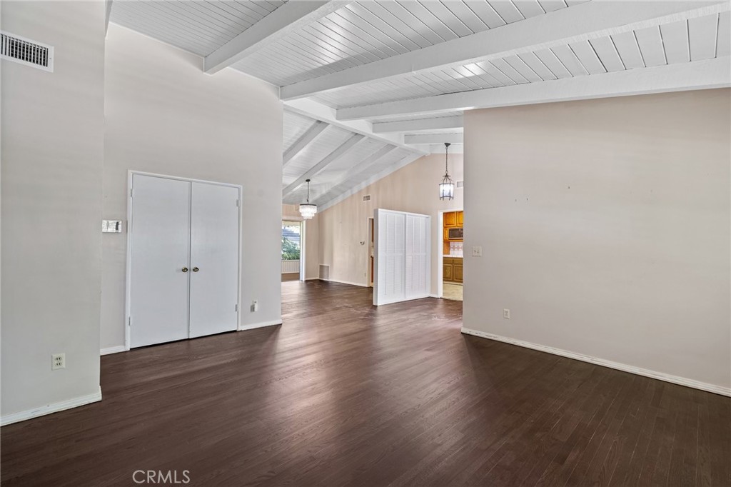 MLS #IV25152411 img 13