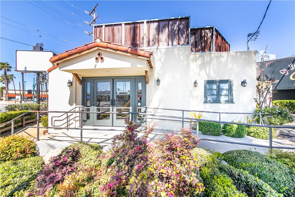 4806 Vineland Avenue, North Hollywood, CA 91601