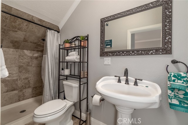 Detail Gallery Image 21 of 54 For 11115 Lakeshore Dr, Clearlake,  CA 95424 - 3 Beds | 3/1 Baths