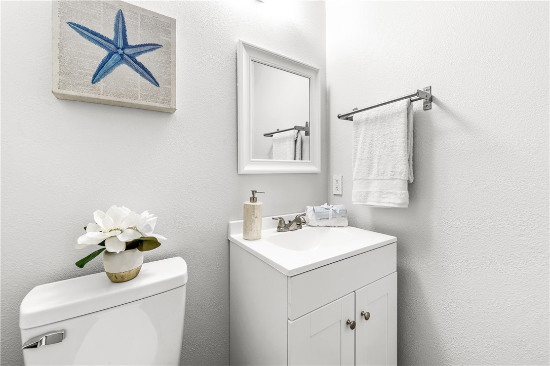 Detail Gallery Image 20 of 46 For 543 W Wilson St #6,  Costa Mesa,  CA 92627 - 2 Beds | 2/1 Baths