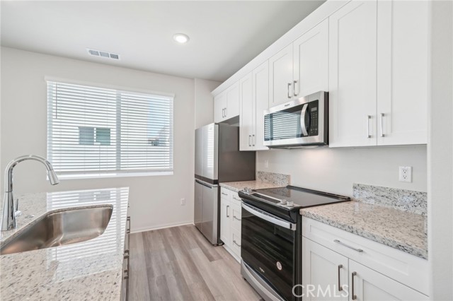 2097 Bergamot Street, Redlands CA: https://media.crmls.org/medias/07577f16-4840-4ef1-a549-9f14c17f9b9e.jpg
