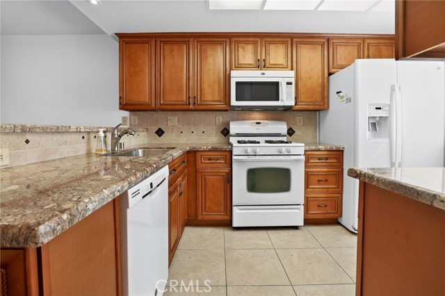 Detail Gallery Image 4 of 23 For 376 Hawaii, Placentia,  CA 92870 - 2 Beds | 1/1 Baths