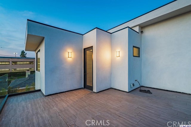 4 Bed Home for Sale in Los Angeles, California
