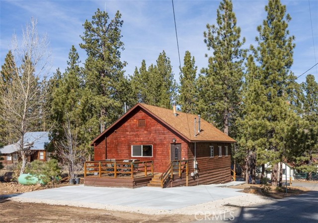 39961 Lakeview Drive, Big Bear Lake CA: https://media.crmls.org/medias/07587911-794c-4936-995c-a2a012d75dee.jpg
