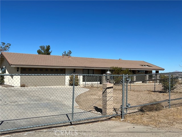 Detail Gallery Image 2 of 25 For 18530 Eucalyptus St, Hesperia,  CA 92345 - 3 Beds | 2/1 Baths