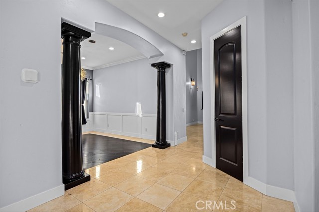 Detail Gallery Image 13 of 58 For 29061 Lupin Pl, Canyon Lake,  CA 92587 - 5 Beds | 3/1 Baths