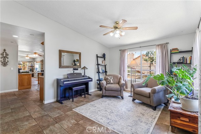 Detail Gallery Image 6 of 44 For 33660 White Feather Rd, Acton,  CA 93510 - 4 Beds | 2 Baths