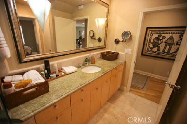 565 Esplanade, Redondo Beach, California 90277, 1 Bedroom Bedrooms, ,1 BathroomBathrooms,Residential,Sold,Esplanade,SB14046853