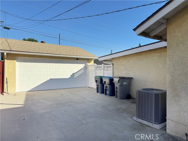 Detail Gallery Image 15 of 22 For 12349 Crepe Myrtle Ave, Chino,  CA 91710 - 3 Beds | 2 Baths