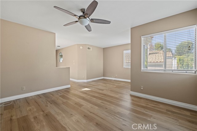 25815 Dickens Court, Stevenson Ranch CA: https://media.crmls.org/medias/075bd88a-0ae8-4c05-ba29-8ac229eafd59.jpg