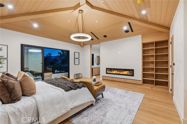 Detail Gallery Image 12 of 36 For 16252 Addison St, Encino,  CA 91436 - 7 Beds | 7/1 Baths