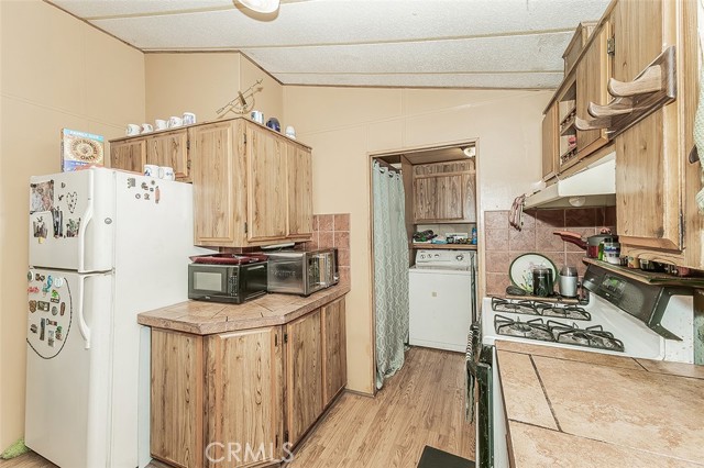 Image 12 of 41 For 17423 Bluewater Bay Lane