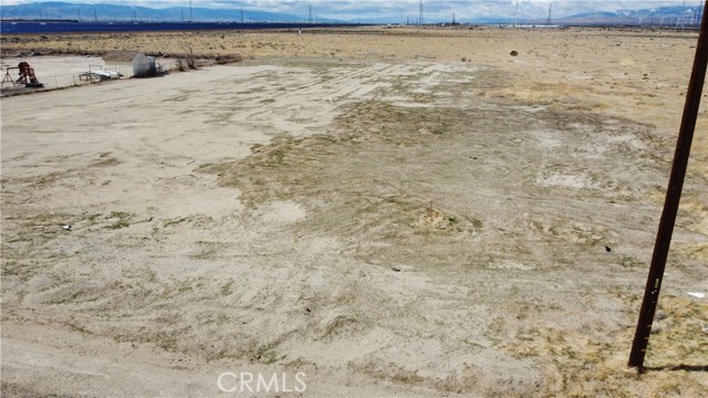 Detail Gallery Image 8 of 13 For 2063 100th St W, Rosamond,  CA 93560 - – Beds | – Baths