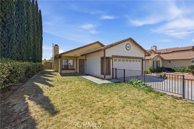 Detail Gallery Image 4 of 37 For 13645 Agate Way, Victorville,  CA 92392 - 3 Beds | 2 Baths