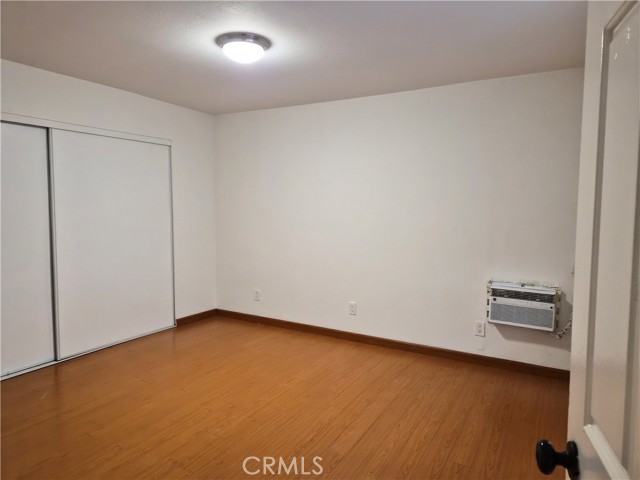 Detail Gallery Image 12 of 33 For 7615 Glade Ave #115,  Canoga Park,  CA 91304 - 3 Beds | 2/1 Baths