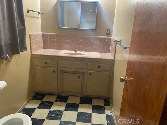 Detail Gallery Image 9 of 13 For 920 E Carroll Ave, Glendora,  CA 91741 - 3 Beds | 2/1 Baths