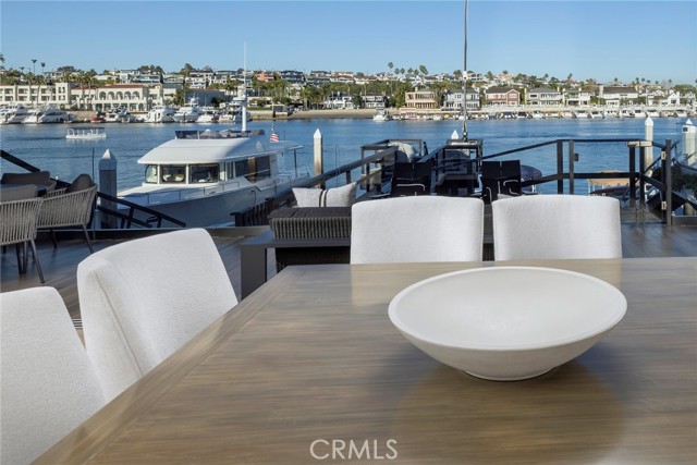 Detail Gallery Image 10 of 63 For 704 via Lido Nord, Newport Beach,  CA 92663 - 4 Beds | 4/1 Baths