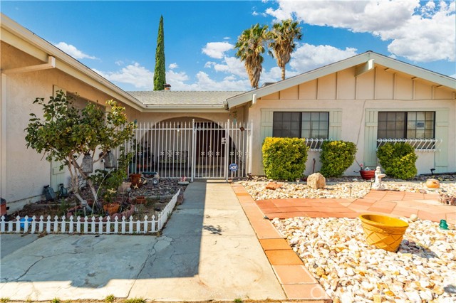 Detail Gallery Image 3 of 32 For 2638 W Avenue J8, Lancaster,  CA 93536 - 3 Beds | 2 Baths
