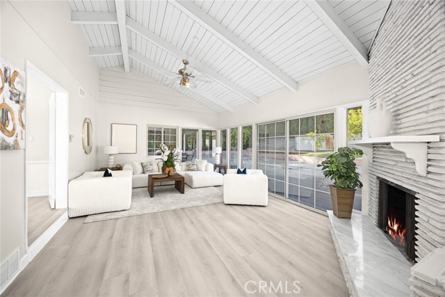 Detail Gallery Image 9 of 52 For 451 W Foothill, Arcadia,  CA 91006 - 4 Beds | 3 Baths