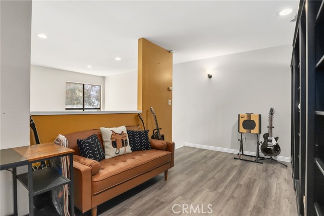 Detail Gallery Image 17 of 26 For 9832 Karmont Ave, South Gate,  CA 90280 - 2 Beds | 2 Baths