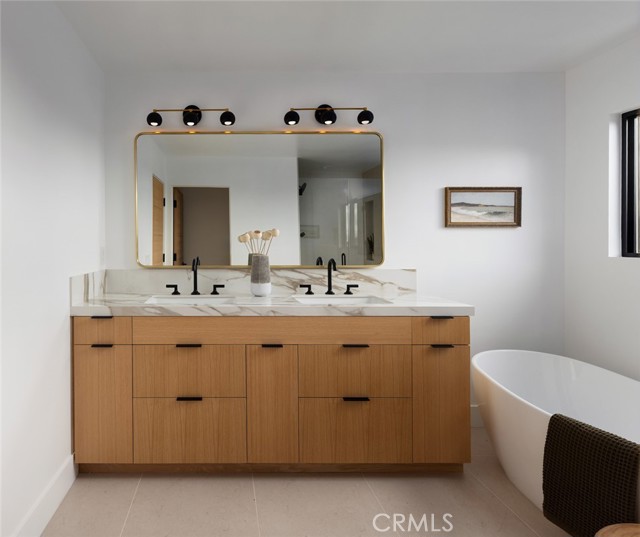 Detail Gallery Image 47 of 72 For 919 Sandcastle R, Corona Del Mar,  CA 92625 - 5 Beds | 4 Baths