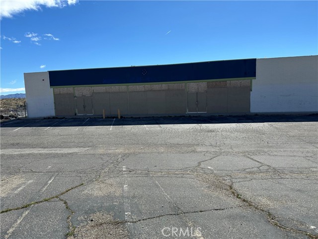 15095 7th Street, Victorville, California 92395, ,Commercial Sale,For Sale,15095 7th Street,CRIV24044327