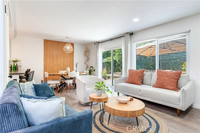 9740 Woodleaf Drive, Rancho Cucamonga CA: https://media.crmls.org/medias/07644523-39d4-4aab-99ae-2ca77f373cc1.jpg
