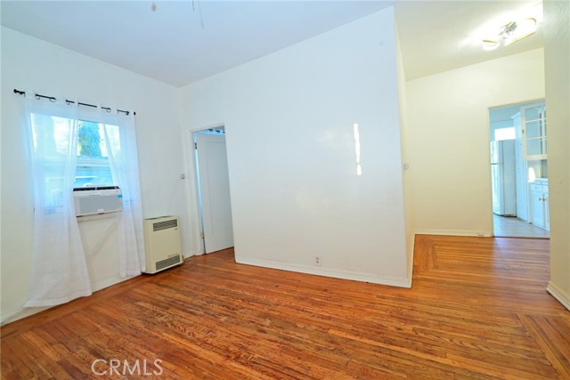 902 S Marengo Avenue, Pasadena CA: https://media.crmls.org/medias/0764ae89-0525-401d-9f4b-c43ad6ade96f.jpg