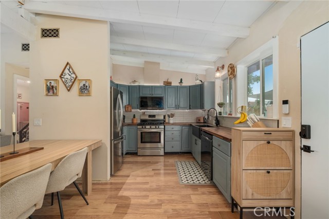 Detail Gallery Image 9 of 44 For 31727 Highview Dr, Redlands,  CA 92373 - 2 Beds | 1 Baths