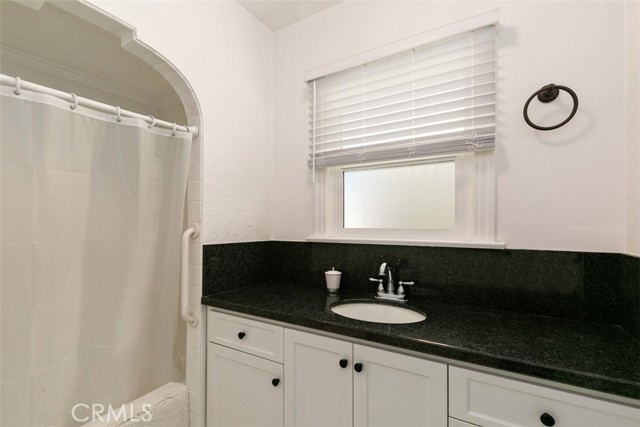 Detail Gallery Image 28 of 32 For 728 Belmont Ave, Long Beach,  CA 90804 - 2 Beds | 2 Baths