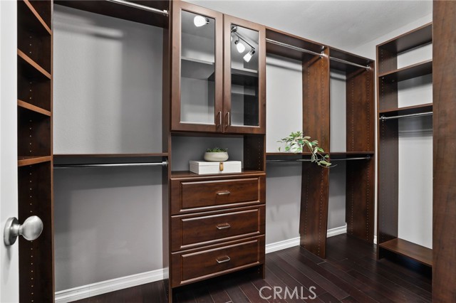 715 Oceanhill Drive, Huntington Beach CA: https://media.crmls.org/medias/07668342-b311-4986-9ef6-eb734076da7f.jpg