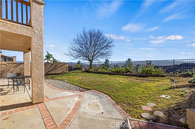 Detail Gallery Image 4 of 32 For 27938 Bridlewood Dr, Castaic,  CA 91384 - 4 Beds | 3 Baths