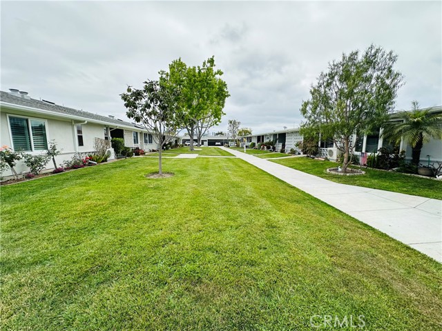 Detail Gallery Image 3 of 21 For 1241 Golden Rain Road, M3-2l, Seal Beach,  CA 90740 - 2 Beds | 1 Baths