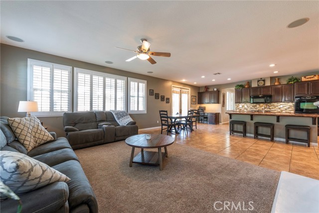 Detail Gallery Image 21 of 59 For 17396 Timberview Dr, Riverside,  CA 92504 - 4 Beds | 3/1 Baths