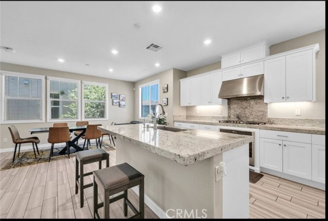 Detail Gallery Image 2 of 25 For 40 Riverton St, Pomona,  CA 91766 - 4 Beds | 4 Baths