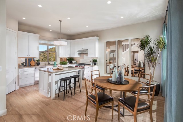 Detail Gallery Image 4 of 7 For 219 Birdseye, Irvine,  CA 92618 - 4 Beds | 3 Baths