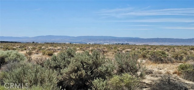 0 W Avenue E, Lancaster CA: https://media.crmls.org/medias/07686468-8255-40f3-94a1-f30cd53e0bc4.jpg
