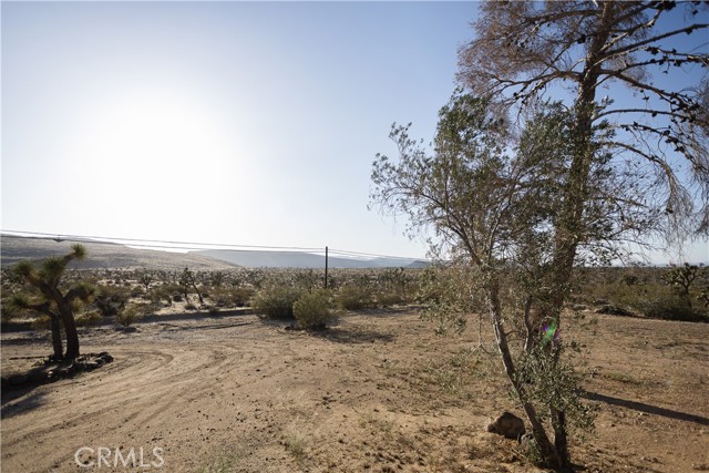 3977 Sage Avenue, Yucca Valley CA: https://media.crmls.org/medias/0768e534-52bd-4bd9-a041-ffad4e98801b.jpg