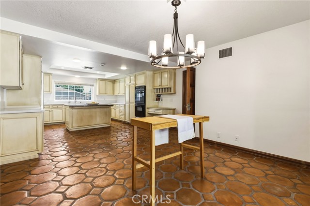 22231 Romar Street photo 13