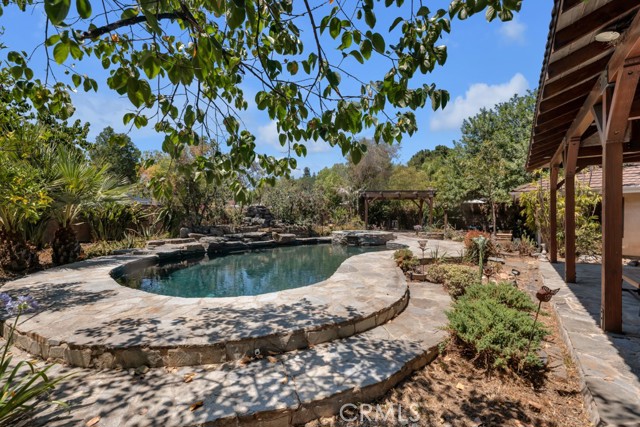 10335 Sylvia Avenue, Porter Ranch CA: https://media.crmls.org/medias/0769eade-521d-4d18-9be4-1d54b4068352.jpg