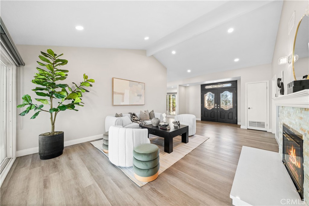 MLS #WS25246794 image #18