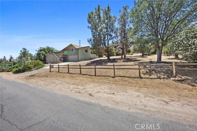 119 Pine Drive, Kernville CA: https://media.crmls.org/medias/076a3b50-6c35-45d1-9d59-45b2584df399.jpg